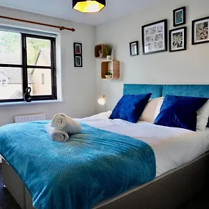 Holiday home 2 Bed With Parking And Netflix, Nottingham